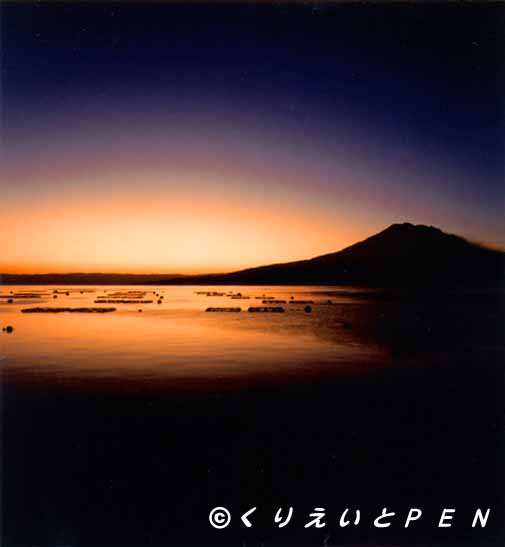 鹿児島・桜島の夜明け