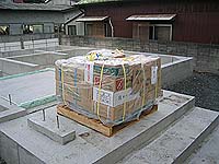 金物などのパーツかな。
