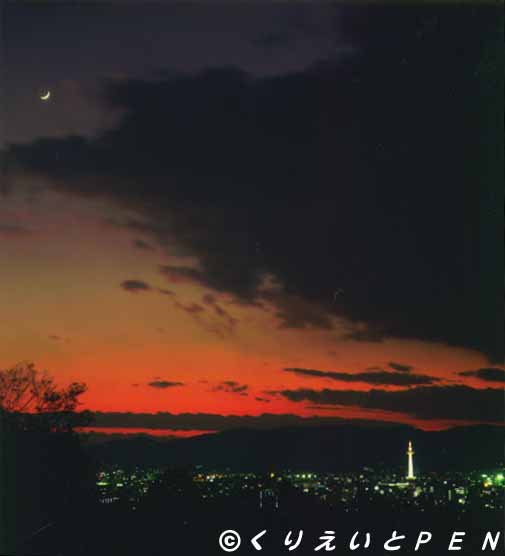 京都市清水寺から見た京都の夜景です。